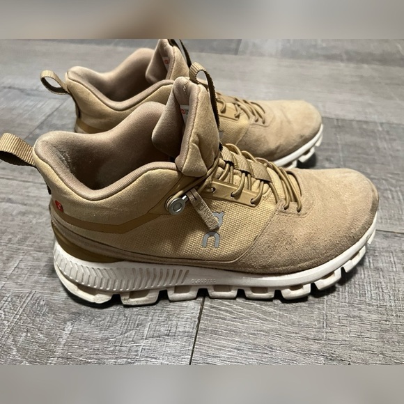 On Cloud Hi Sneakers in Yellow Size 6.5 SOLD OUT - Picture 4 of 6